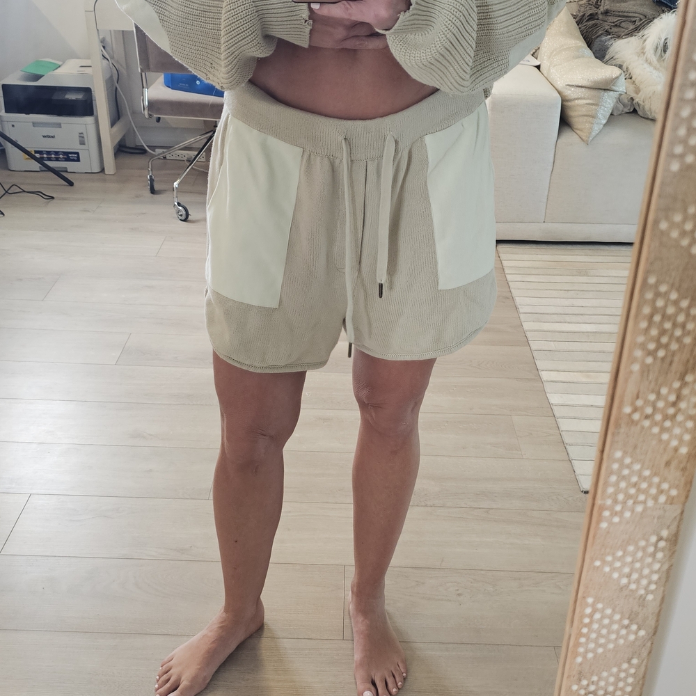 SER.O.YA Knit Shorts SZ L
